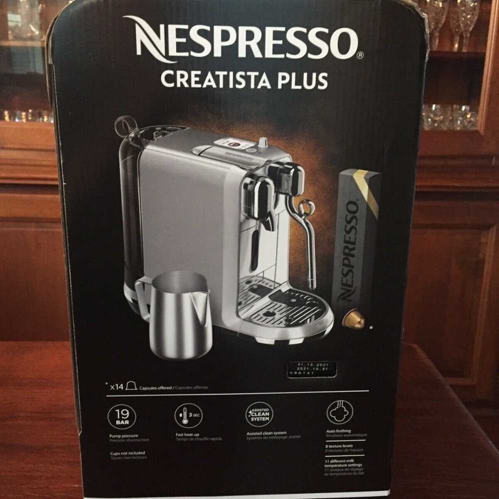 Breville Nespresso Creatista Plus Coffee Machine - Silver (BNE800BSS)  450 - Picture 3 of 4
